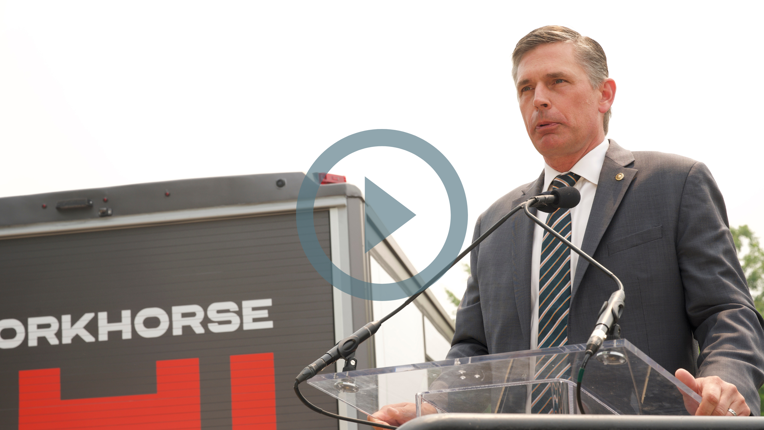 Sen. Heinrich Speaking at Heavy Duty EV Event 